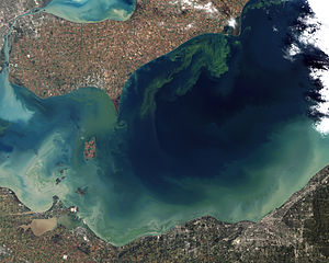 Image captured by the Landsat-5 satellite. Data provided courtesy of the United States Geological Survey