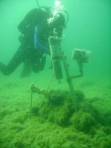 A student conducts underwater research on assignment at the School of Freshwater Sciences. Photo by Harvey Bootsma, University of Wisconsin-Milwaukee